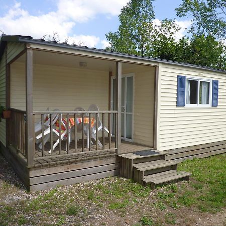 Camping Parc Du Chateau D'Allot 호텔 Boé 외부 사진